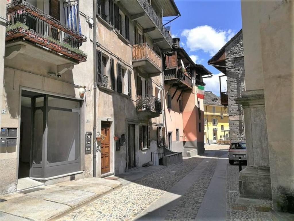 Il Vicolo By Turistica Apartment Domodossola Exterior foto